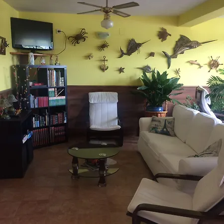 Brisamar فندق Bañugues