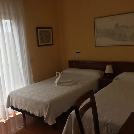 Brisamar Hotell Bañugues